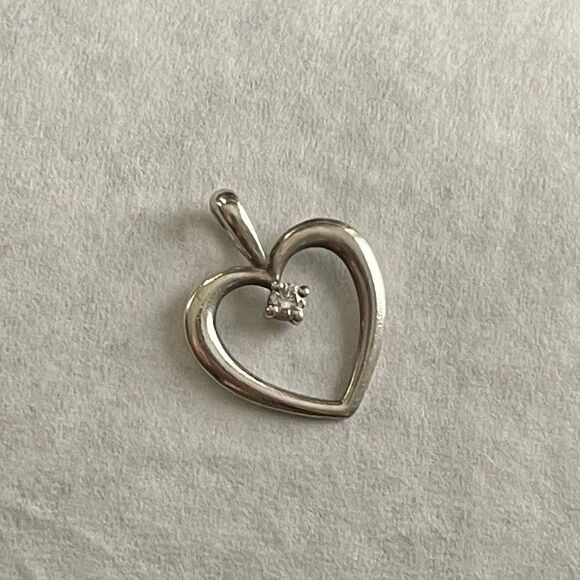 James Avery Sterling Silver Heart with Diamond Pendant in JA Box Cloth Pendant - Picture 9 of 16